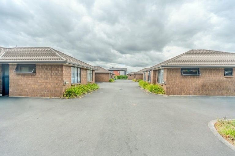 Photo of property in 1/108 Old Farm Road, Hamilton East, Hamilton, 3216
