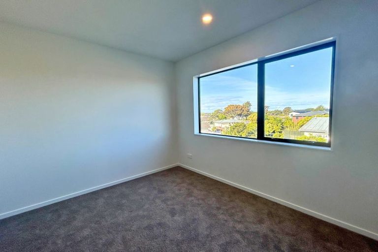 Photo of property in 723b Massey Road, Mangere, Auckland, 2022