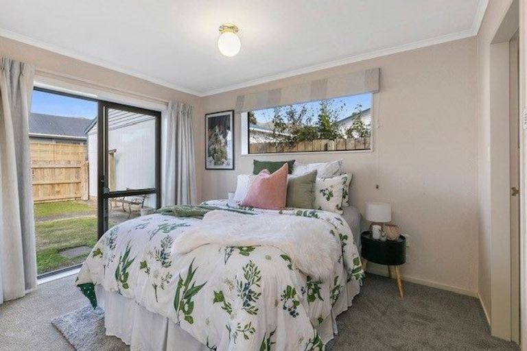 Photo of property in 29a Hardy Street, Waterloo, Lower Hutt, 5011