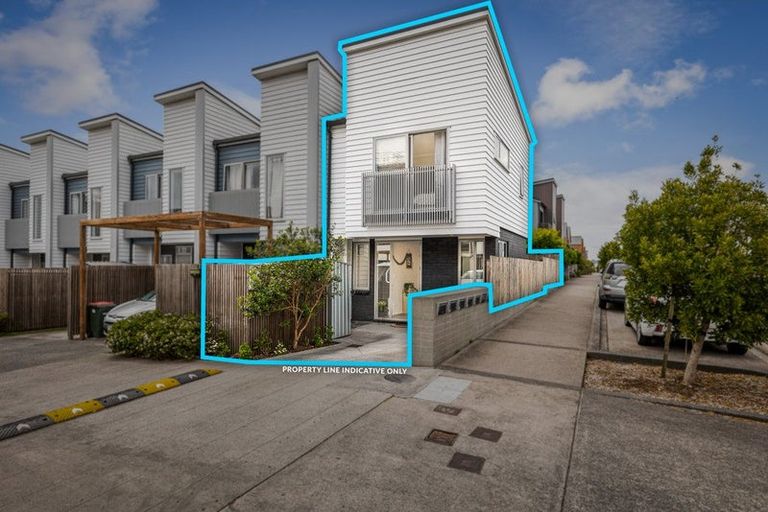Photo of property in 41 Mapou Road, Hobsonville, Auckland, 0616