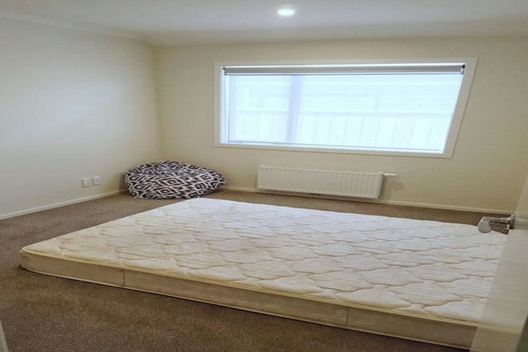 Photo of property in 11 Henrietta Maxwell Grove, Wainuiomata, Lower Hutt, 5014