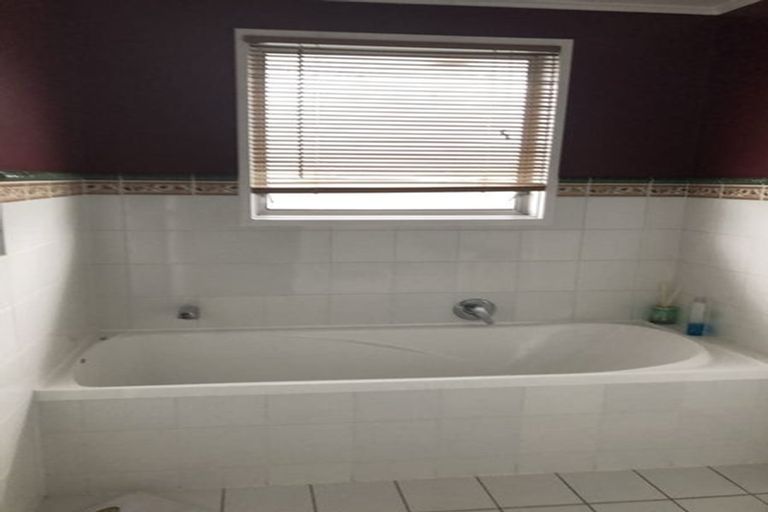 Photo of property in 8a Arnot Avenue, Clouston Park, Upper Hutt, 5018