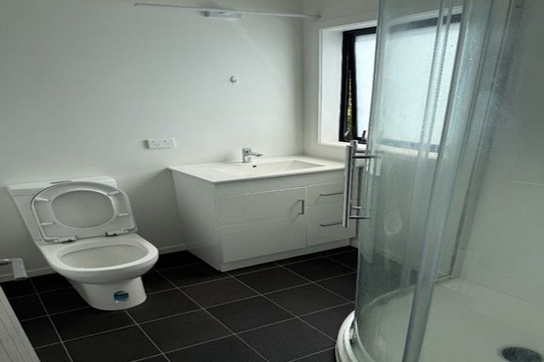 Photo of property in 9 Lowry Heights, Stokes Valley, Lower Hutt, 5019