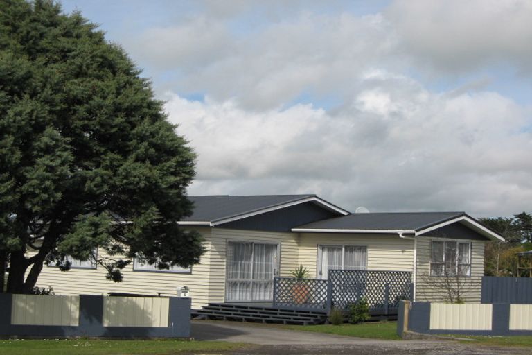 Photo of property in 5 Celia Street, Stratford, 4332