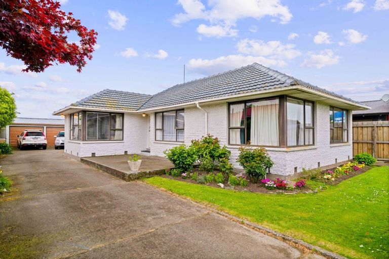 Photo of property in 6 Skerten Avenue, Hornby, Christchurch, 8042