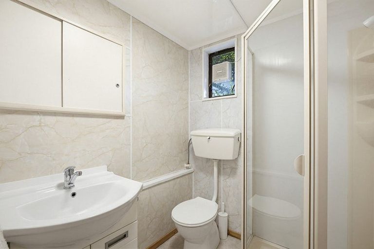 Photo of property in 44 Acheron Road, Paremata, Porirua, 5026