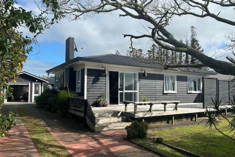 Photo of property in 36 Shoemaker Road, Waipu, 0510