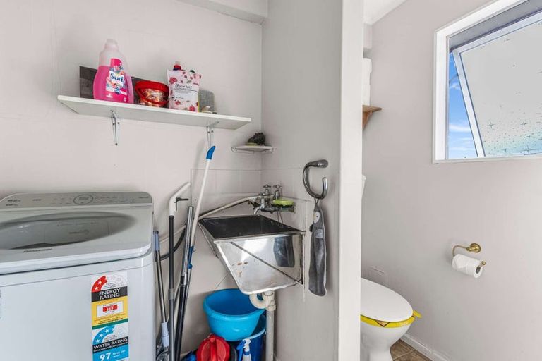 Photo of property in 19 Hollydale Grove, Churton Park, Wellington, 6037