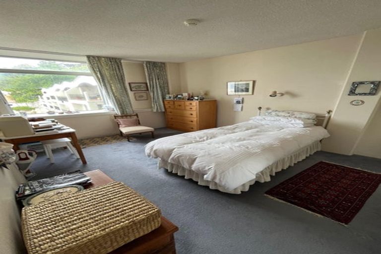 Photo of property in Jerningham Apartments, 20 Oriental Terrace, Oriental Bay, Wellington, 6011