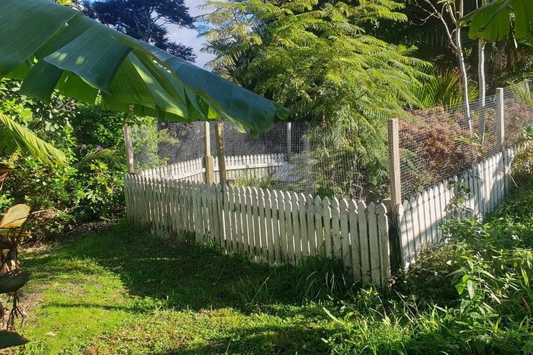 Photo of property in 15 Puriri Place, Tuateawa, Coromandel, 3583
