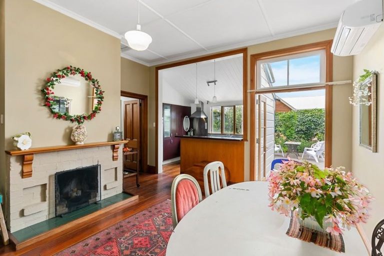 Photo of property in 7 Aorangi Terrace, Thorndon, Wellington, 6011