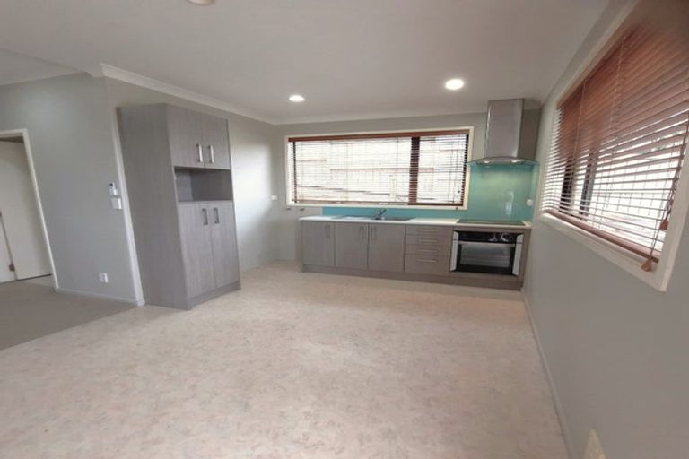 Photo of property in 2a Castleton Drive, Howick, Auckland, 2014