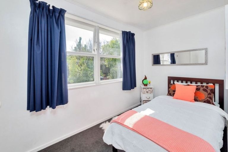 Photo of property in 11 Dellwood Avenue, Henderson, Auckland, 0612