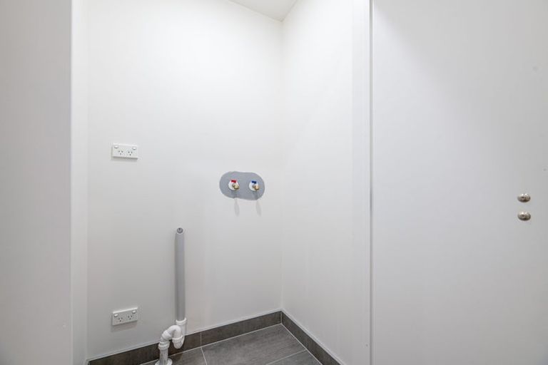 Photo of property in 4/50 Newington Road, Henderson, Auckland, 0612