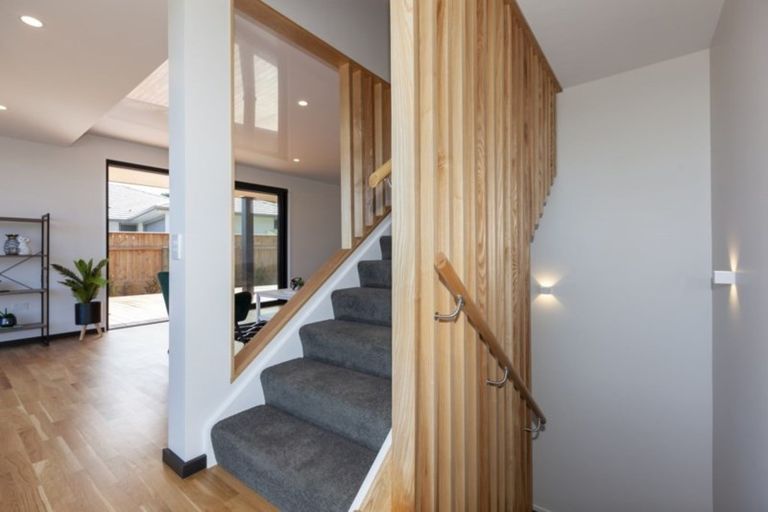 Photo of property in 101 Kakariki Grove, Waikanae, 5036