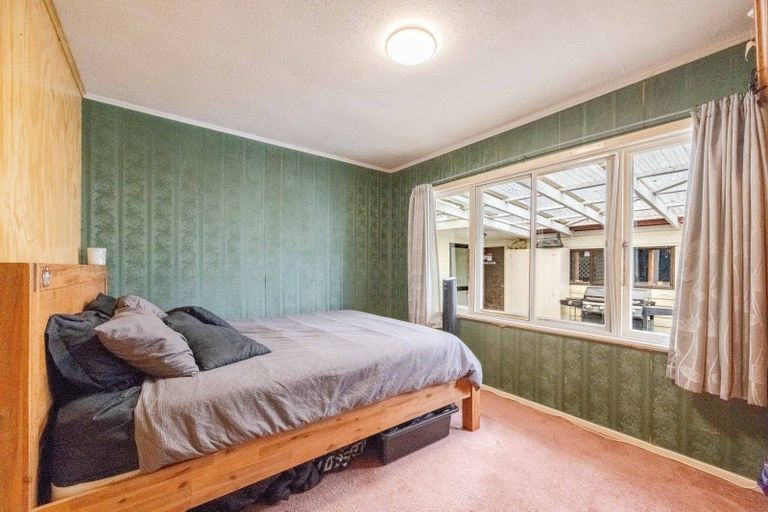 Photo of property in 11 Holden Avenue, Haumoana, 4102