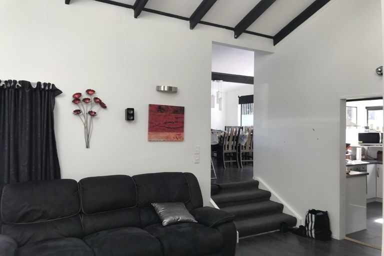 Photo of property in 27 Postgate Drive, Whitby, Porirua, 5024