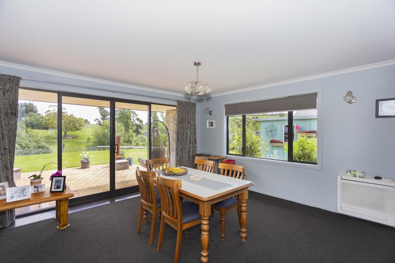 Photo of property in 18 Blue Stone Drive, Waiareka Junction, Oamaru, 9401
