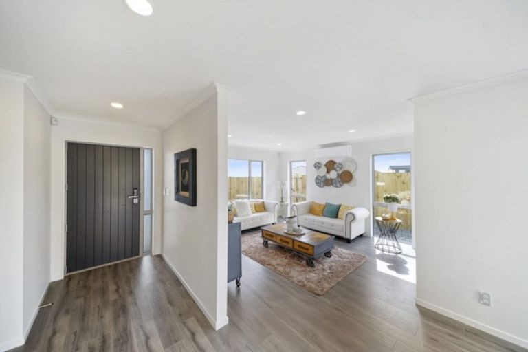 Photo of property in 38 Melgran Avenue, Papakura, 2110