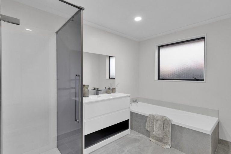 Photo of property in 5 Chancery Close, Hamilton East, Hamilton, 3216