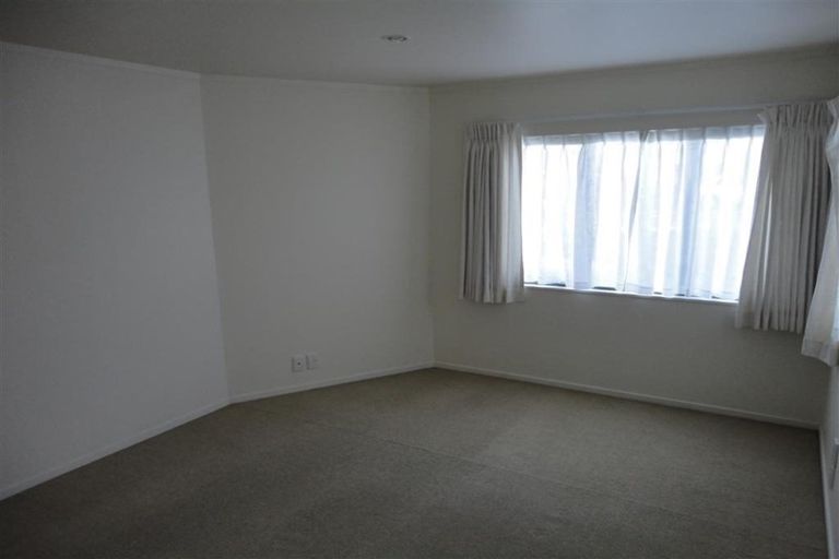Photo of property in 37a Miro Street, New Lynn, Auckland, 0600