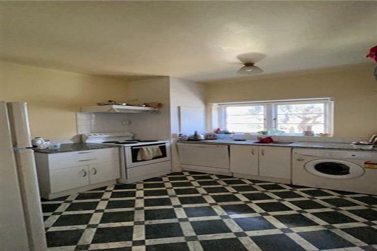 Photo of property in 82 Majoribanks Street, Mount Victoria, Wellington, 6011