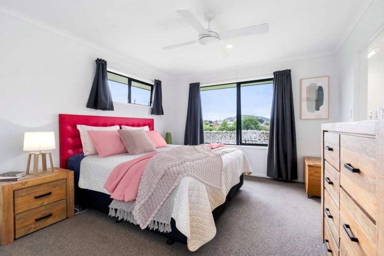 Photo of property in 27 Heartstone Place, Te Kamo, Kamo, 0185