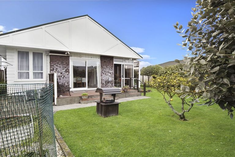 Photo of property in 11a Arthur Grove, Waikanae, 5036