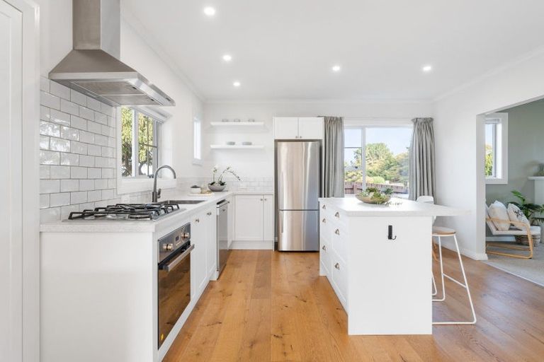 Photo of property in 27 Isadore Road, Saint Clair, Dunedin, 9012