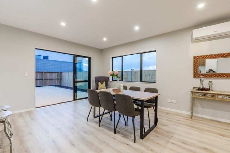 Photo of property in 13 Konoba Avenue, Kumeu, 0810