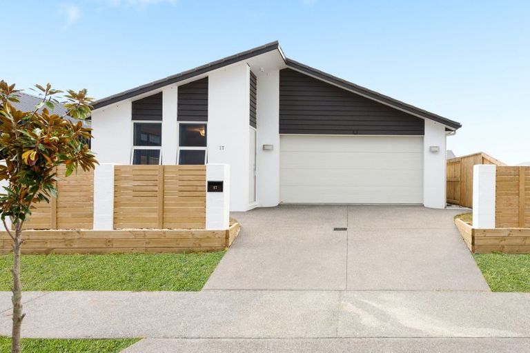 Photo of property in 17 Pimelea Street, Papamoa Beach, Papamoa, 3118