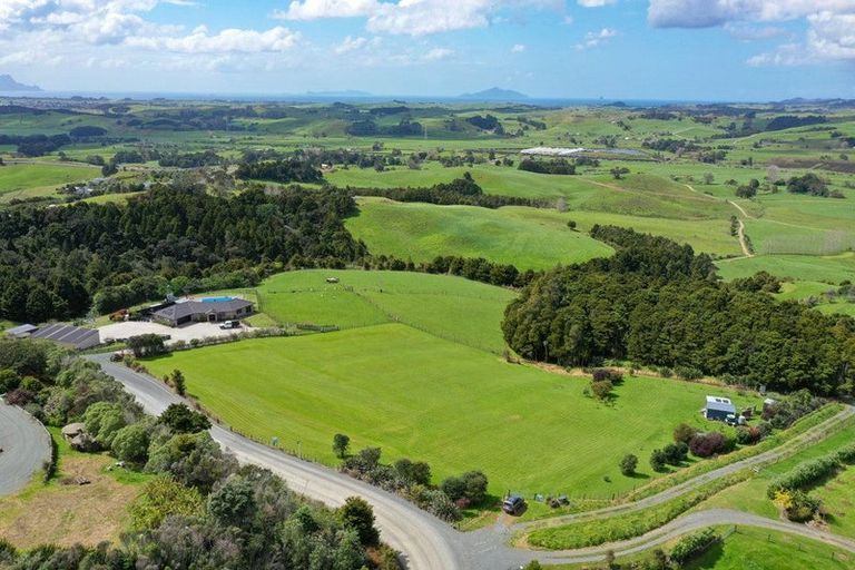 Photo of property in 241 Brooks Road, Waipu, 0582