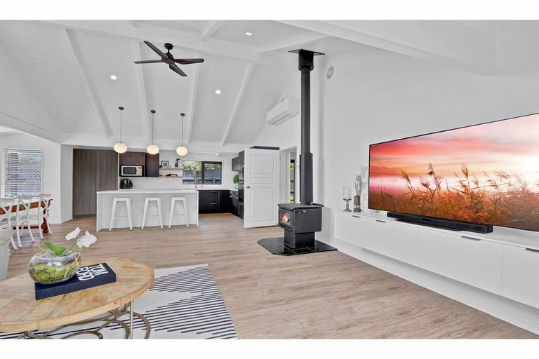 Photo of property in 15 Martyn Street, Rangiora, 7400