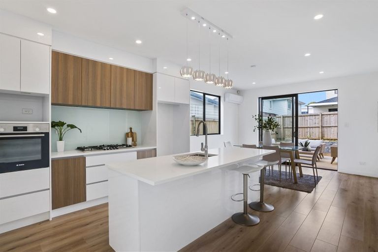 Photo of property in 4 Matahae Drive, Flat Bush, Auckland, 2019