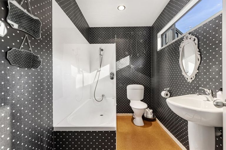 Photo of property in Marina Village, 10/10 Marina Drive, Frankton, Queenstown, 9300