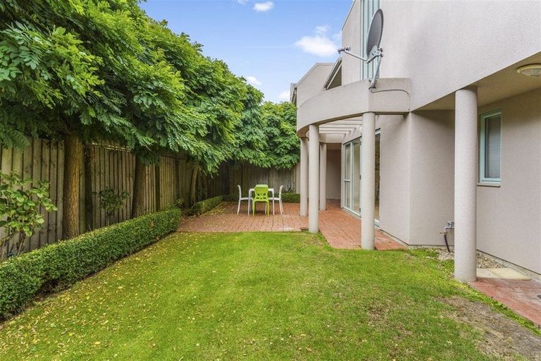 Photo of property in 2/110 Nayland Street, Sumner, Christchurch, 8081