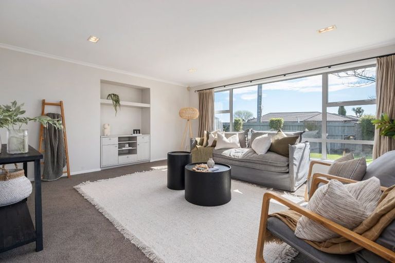 Photo of property in 39 Inwoods Road, Parklands, Christchurch, 8083