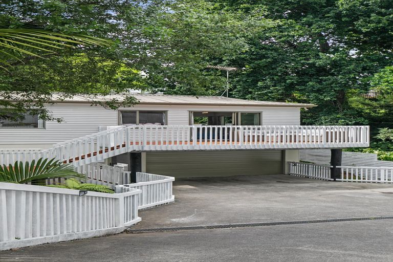 Photo of property in 33a Lancaster Road, Beach Haven, Auckland, 0626