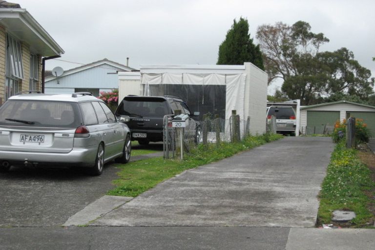 Photo of property in 20 Molesworth Place, Mangere, Auckland, 2022