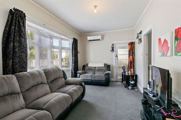 Photo of property in 61 Owen Street, Belmont, Lower Hutt, 5010