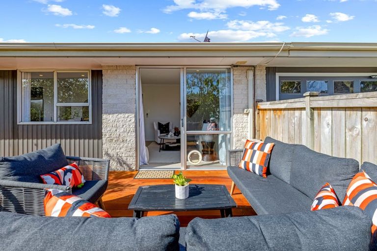 Photo of property in 2/59 Hatton Road, Orewa, 0931