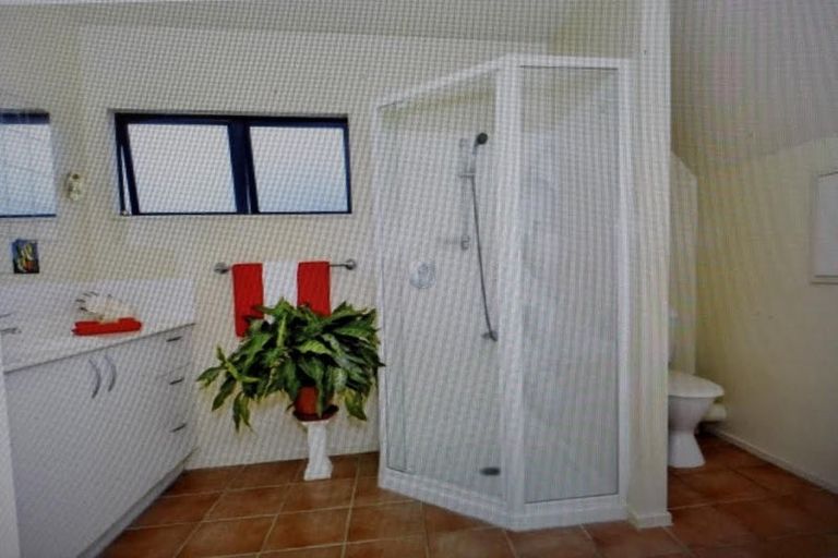 Photo of property in 1/4 Forrest Hill Road, Forrest Hill, Auckland, 0620