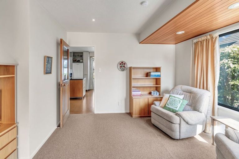 Photo of property in 9 Buscot Gate, Avonhead, Christchurch, 8042