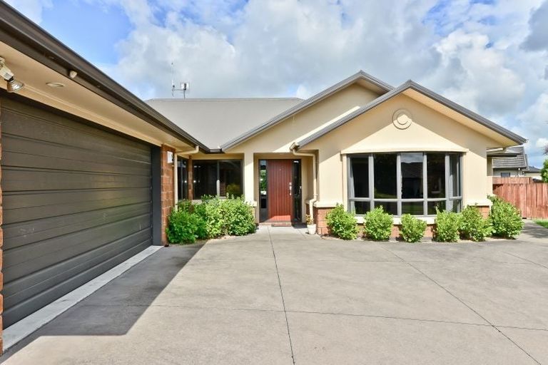 Photo of property in 3 Gibbston Close, Huntington, Hamilton, 3210