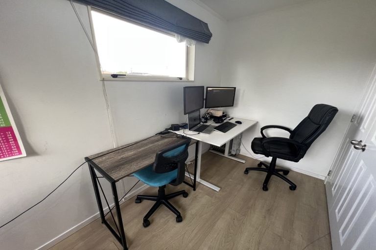 Photo of property in 12b Rosier Road, Glen Eden, Auckland, 0602