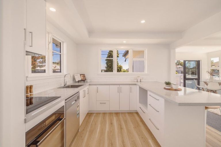 Photo of property in 19 Griffiths Avenue, Linwood, Christchurch, 8062