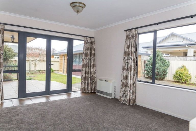 Photo of property in 19 King Street, Dannevirke, 4930