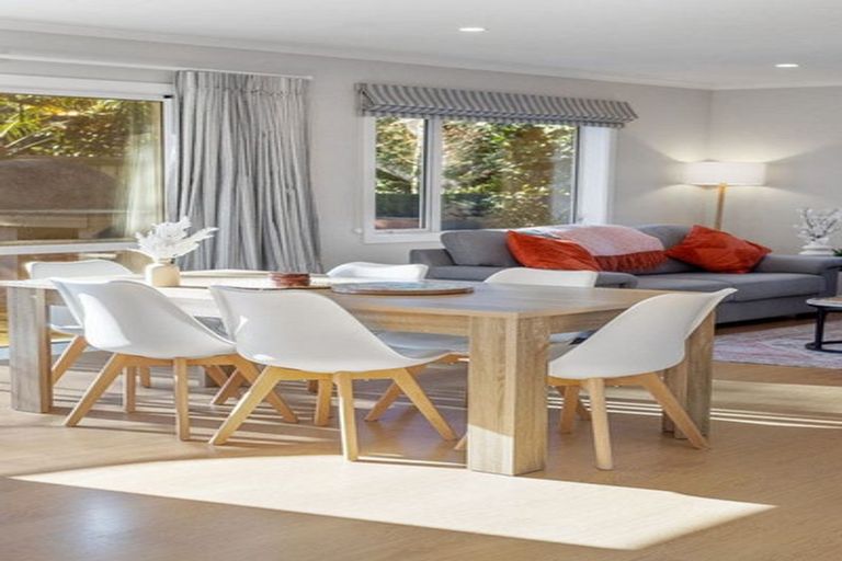 Photo of property in 28c Hamilton Road, Cambridge, 3434