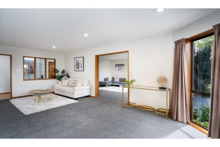 Photo of property in 51 Westgrove Avenue, Avonhead, Christchurch, 8042