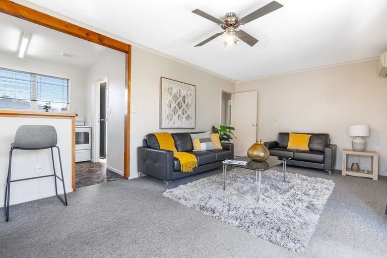 Photo of property in 2/55 Oakhampton Street, Hornby, Christchurch, 8042